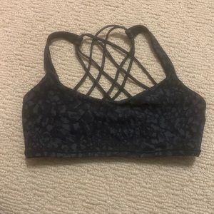 Lululemon free to be wild bra size 8 black camo